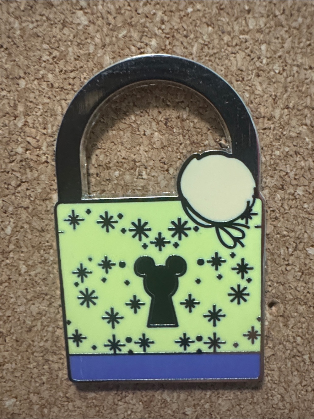 5/$25 Disney Peter Pan Tinker Bell Lock Pin